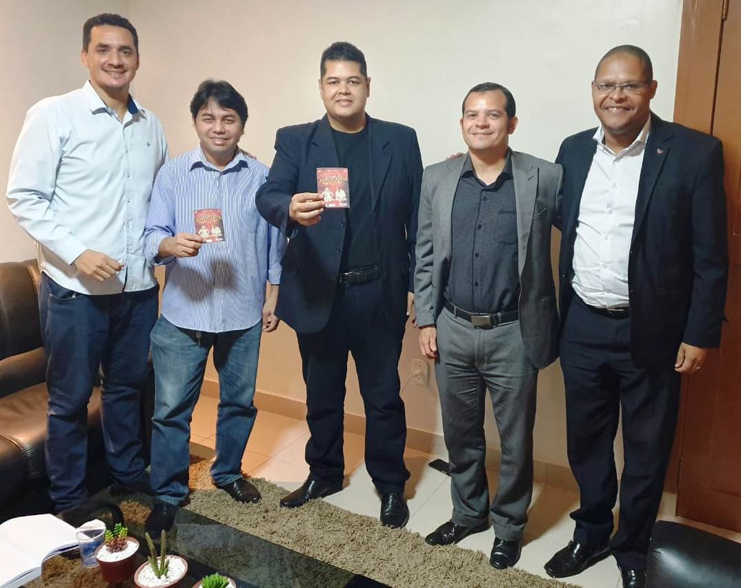 Representantes da equipe OAB Master de Futebol reúnem com a presidência da Ordem